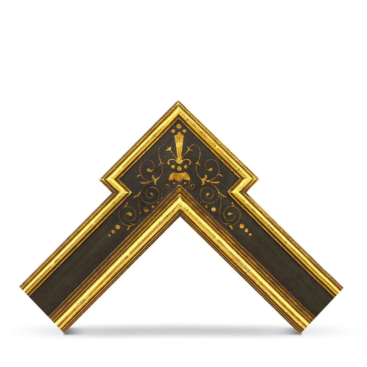 Front View of M8013 Corner